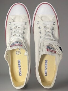 Converse Chuck Taylor All Star Low Top White red trim M7652 -Men's 9 Women's 11